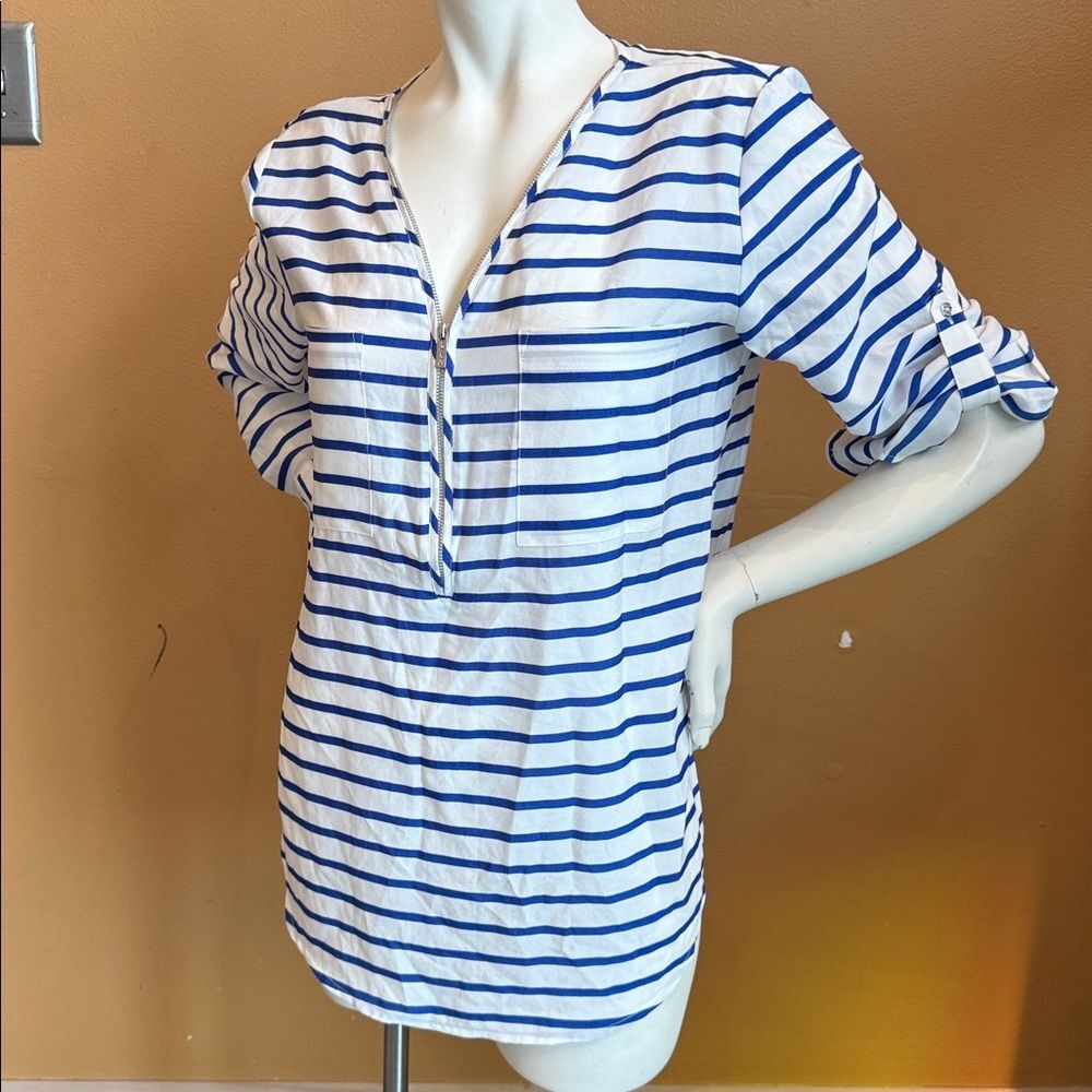 NWT Calvin Klein White & Blue Stripe Zipper detail 3/4 Button Up Sleeve M